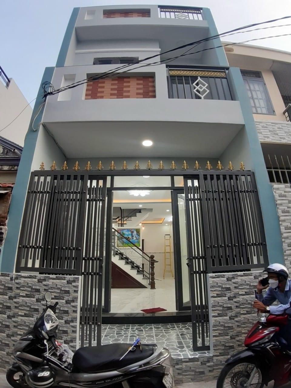 Bán Gấp Nhà Ngon. XE Hơi Đỗ Cửa. DT40m. Khu Dân Cư HimLam Q7 Nhà 2 Tầng Giá Nhỉnh 4 Tỷ