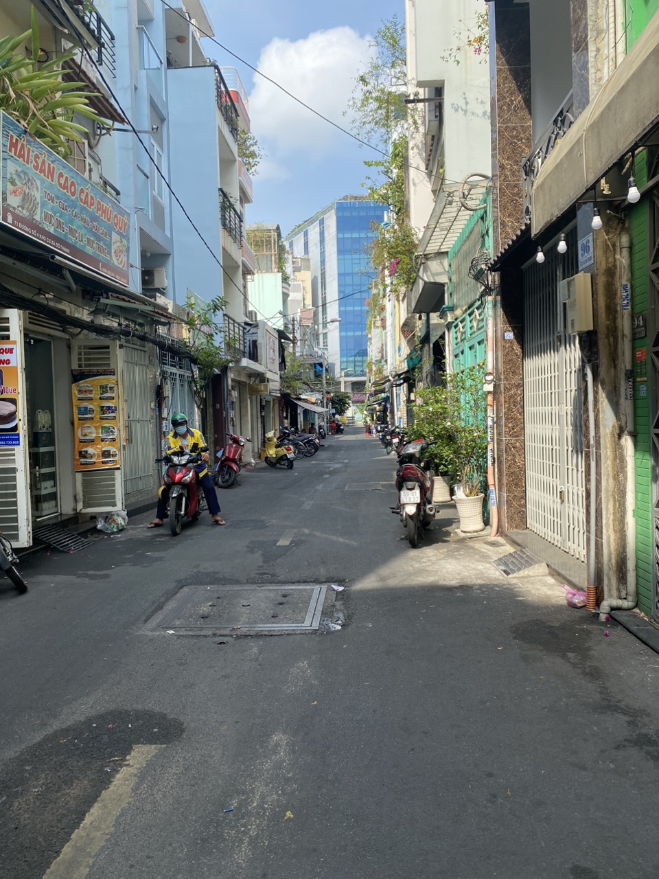 Cần bán nhà MT 1 trệt 3 lầu Cư Xá Đô Thành, P.4, Quận 3 - Với 13.5 tỷ