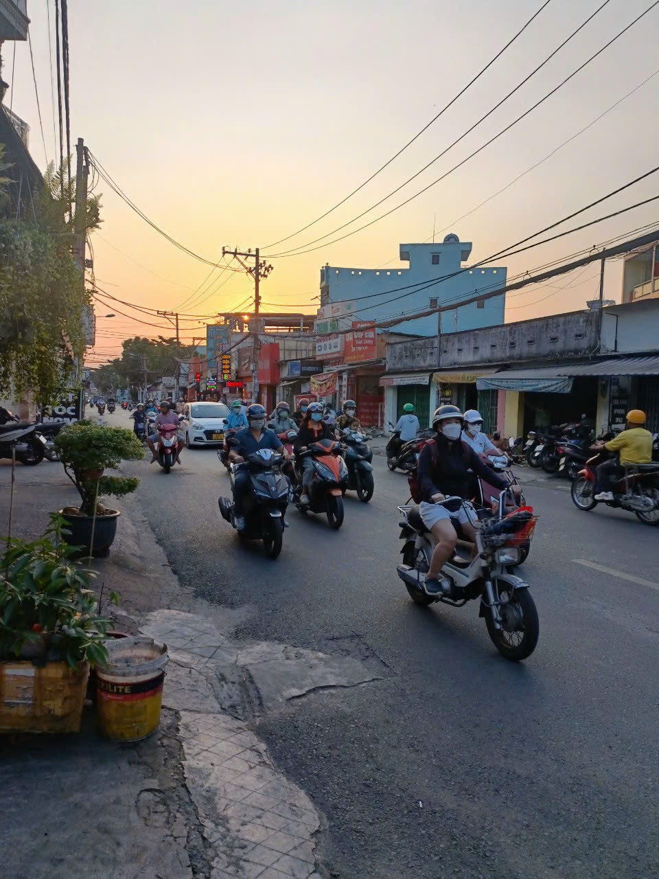 Bán nhà mặt tiền đường số 612 Phạm Văn Chiêu Gò Vấp.Diện tích 4,7x22 nhà nở hậu 8,8mét.Diện tích công nhận