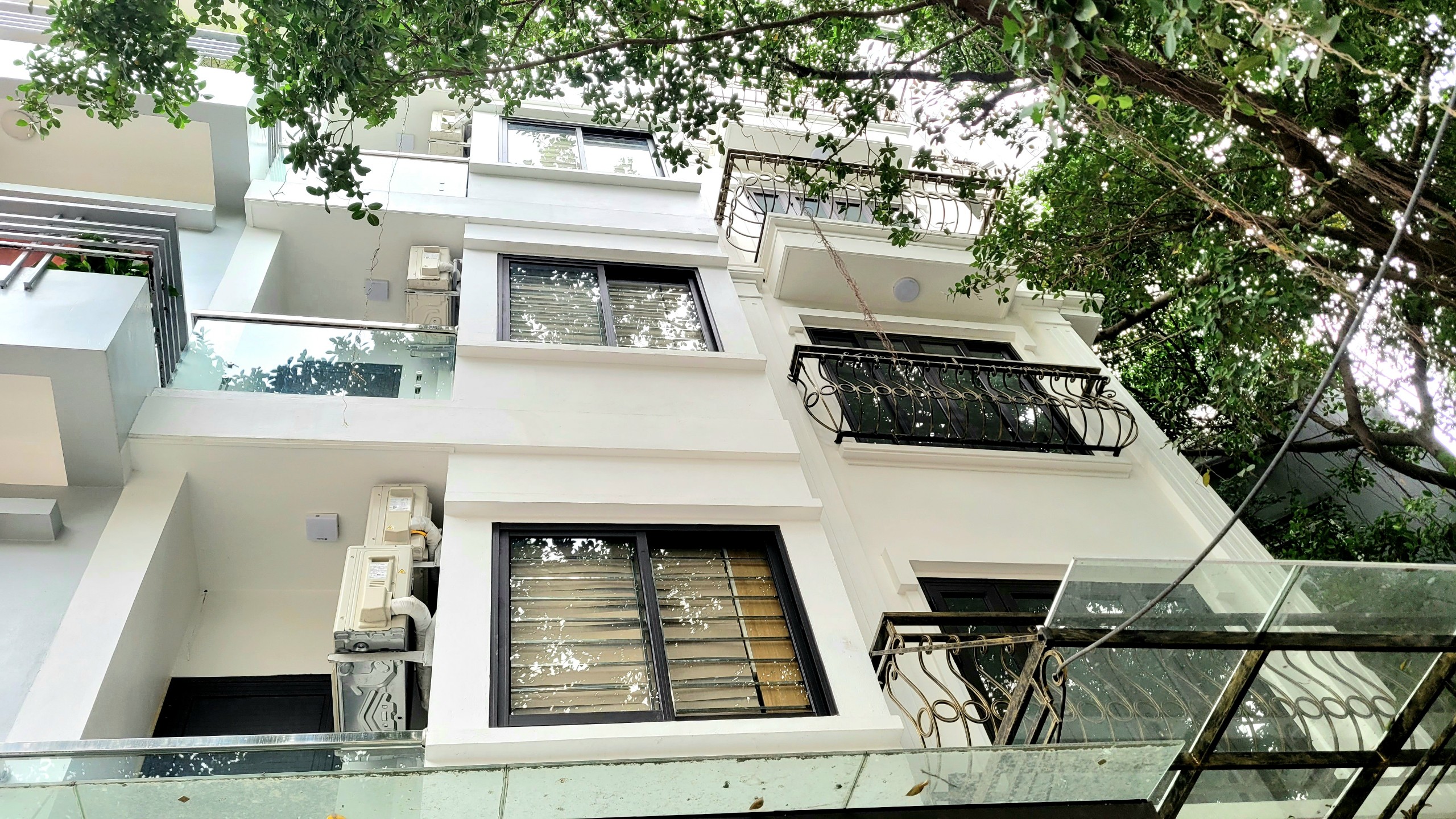 Tôi cần thanh khoản, bán nhà cầu giấy, phân lô, trần quốc hoàn, đang cho thuê dòng tiền.