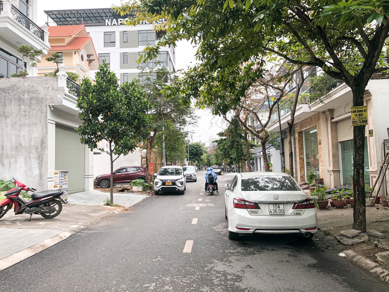 Bán nhà diện tích 105m x 4 tầng mặt đường Hoàng Ngọc Phách - Lê Chân GIÁ 7.1 tỉ cực đẹp