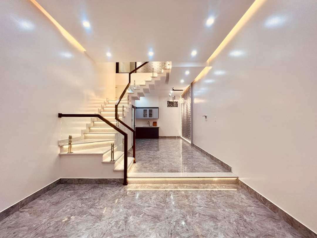 Nhà xây mới độc lập 4 tầng diện tích hơn 40m GIÁ 4.18 tỉ cực đẹp phố Chu Văn An