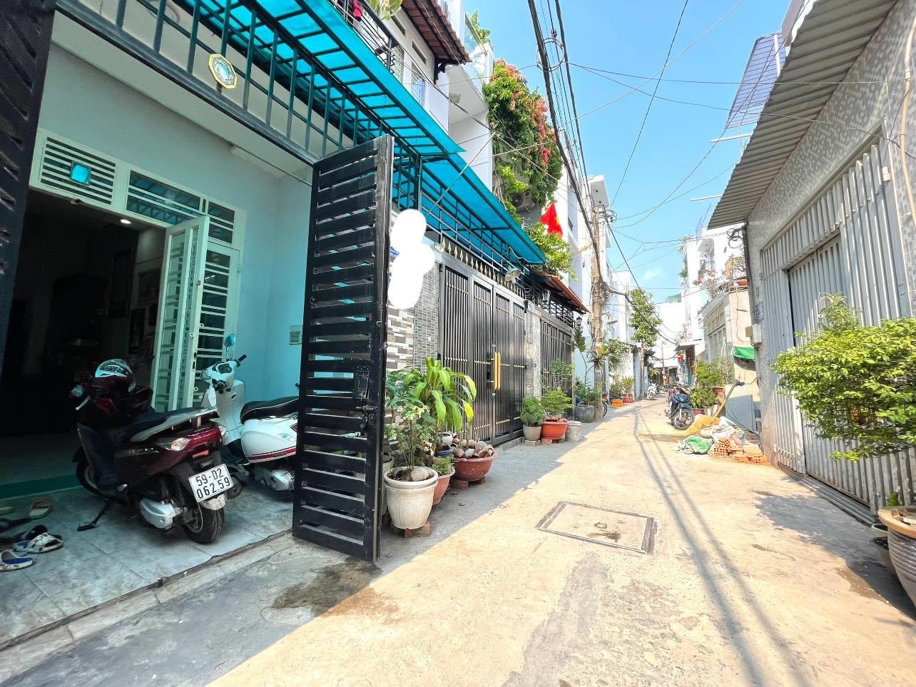 Bán nhà đẹp 2 tầng đường nguyễn hữu tiến, hẻm 4m, 55m2 chỉ 5.3 tỷ