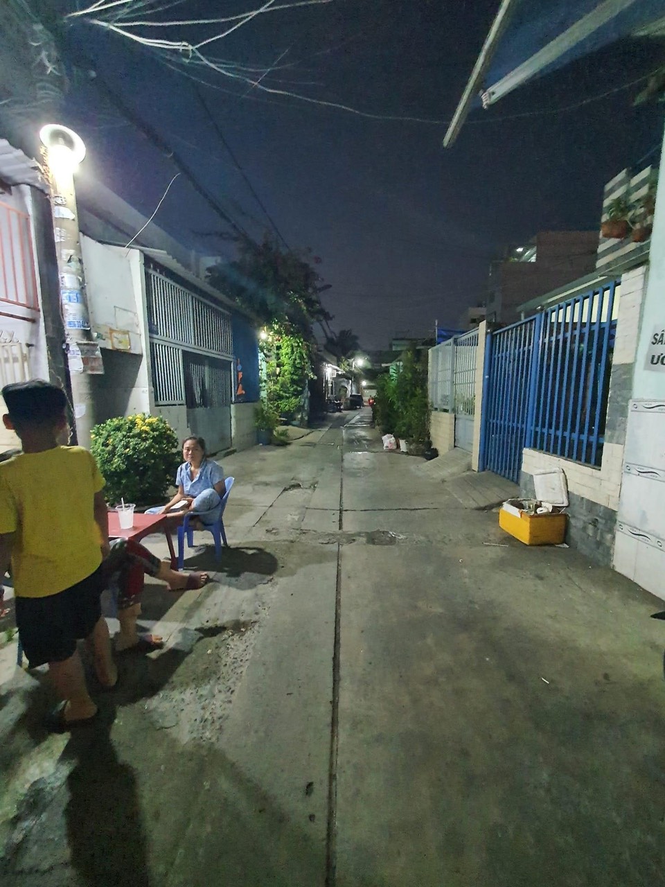 chính chủ gấp bán nhà 4 tầng đường bình trị đông, hẻm xe hơi, 50m2 chỉ 5.2 tỷ