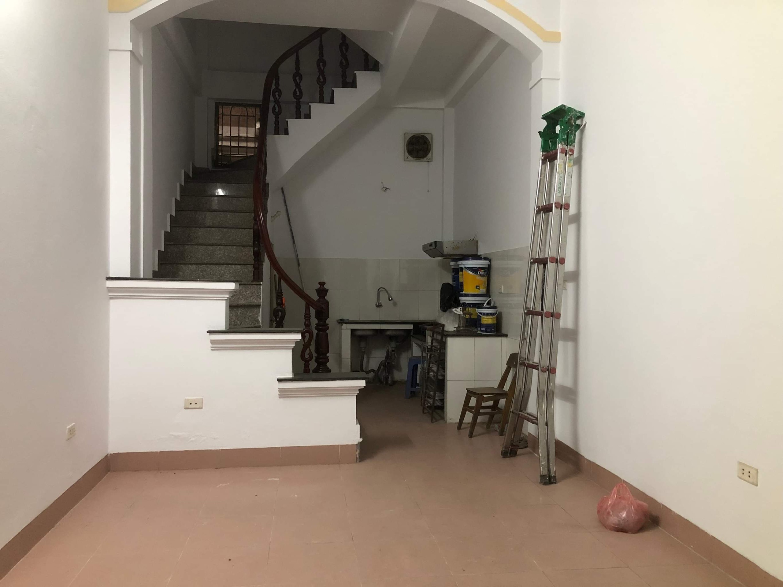 Chính chủ cho thuê nhà riêng trong ngõ 27 Võ Chí Công, Nghĩa Đô, Cầu Giấy