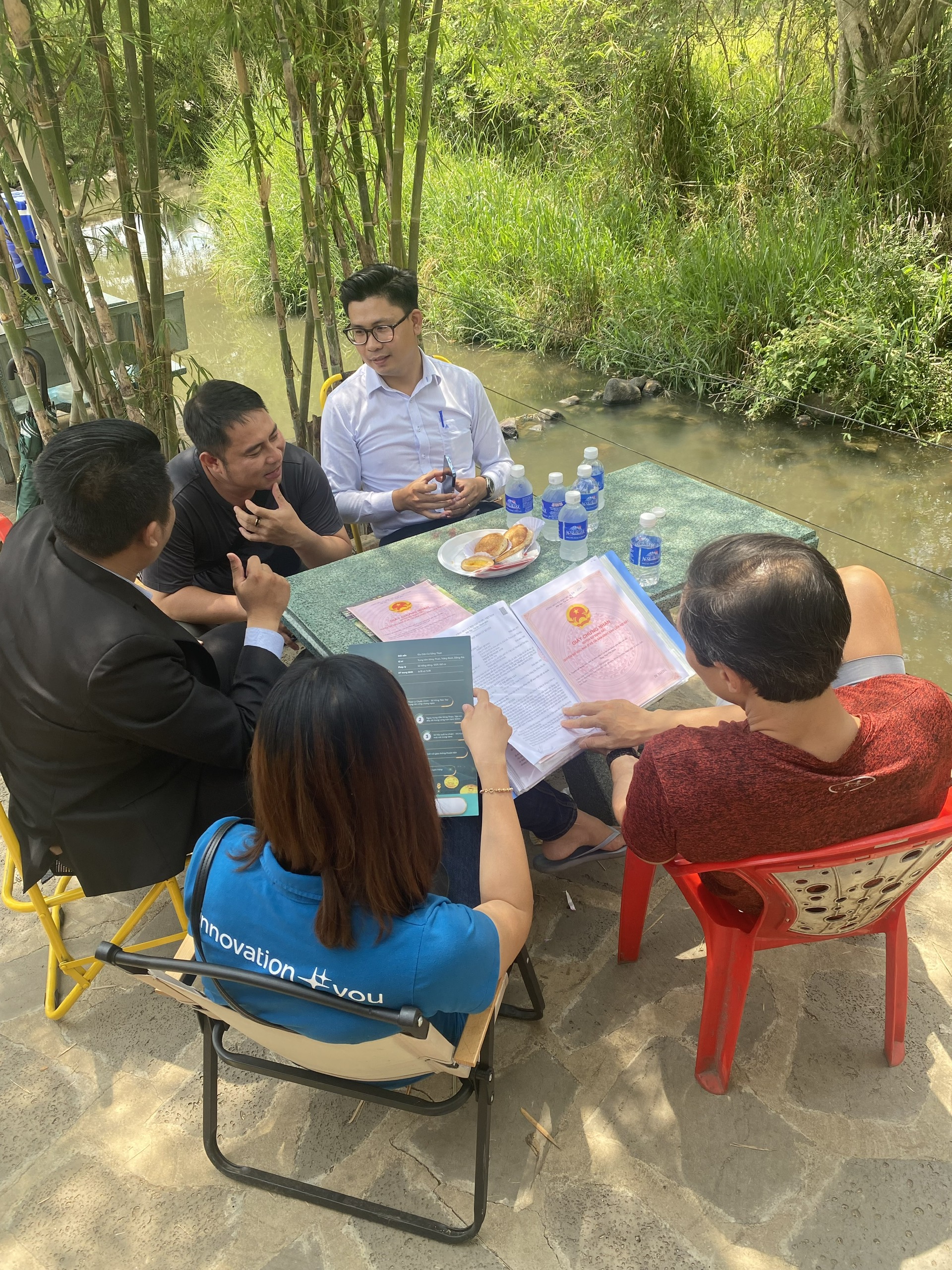 Đất biệt thự sân Vườn Ngã 3 Cao Tốc Dầu Giây ,319 m2 view suối cực đẹp.