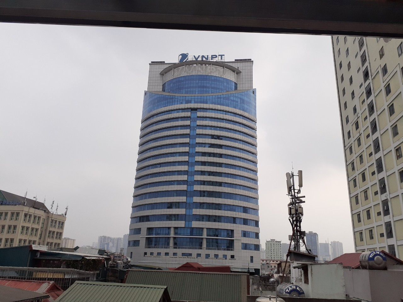 Gia đình mua nhà Phố Cổ cần bán nhà 5 tầng tại Huỳnh Thúc Kháng, Đống Đa.