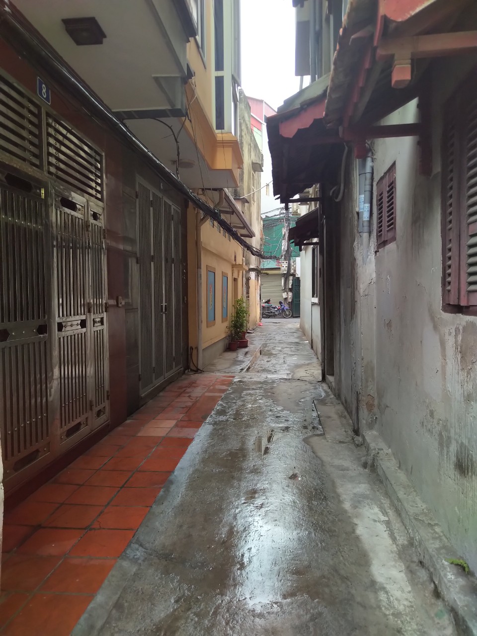 Chủ nhà - bán đất sổ đỏ chính chủ 68,4m2 nở hậu. Số 7/64 phố Yên Lạc, p. Vĩnh Tuy, q. Hai Bà Trưng, tp. Hà Nội.