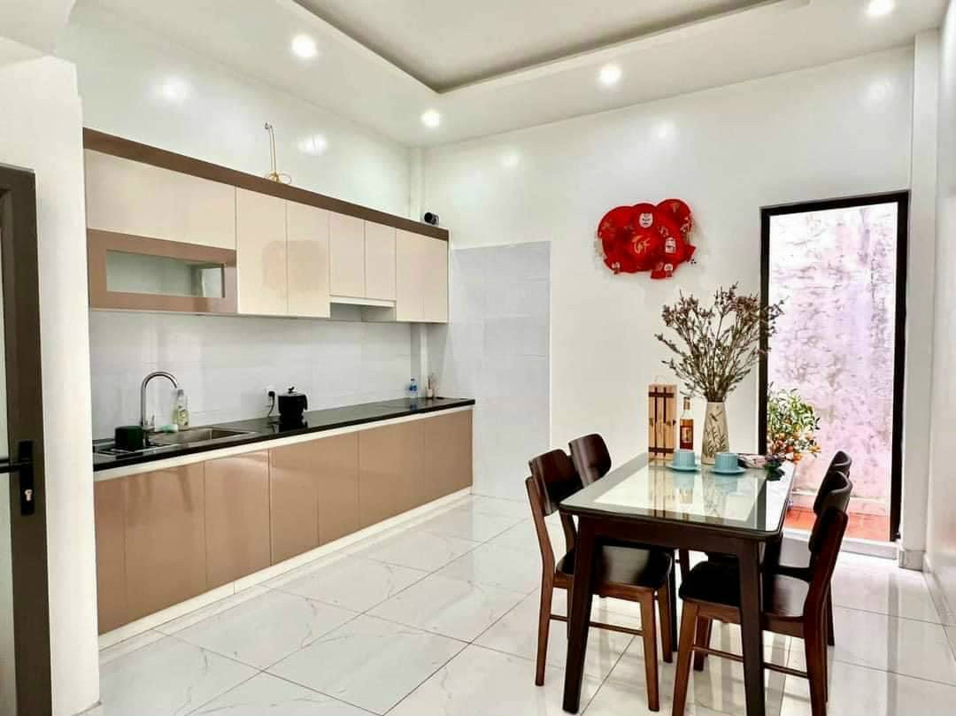 Bán nhà ngõ 113 Vũ Chí Thắng diện tích 54m x 3 tầng cực đẹp GIÁ 2.3 tỉ , Bán Gấp