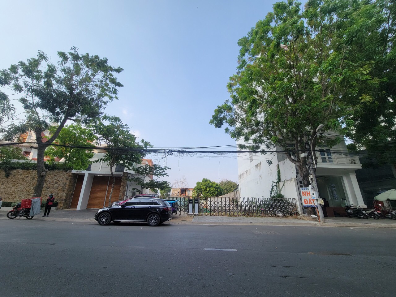 Chỉ 230 triệu/m2 đất MT Nguyễn Văn Hưởng, Thảo điền, Q2. Vuông vức,không lộ giới. DT:816m2