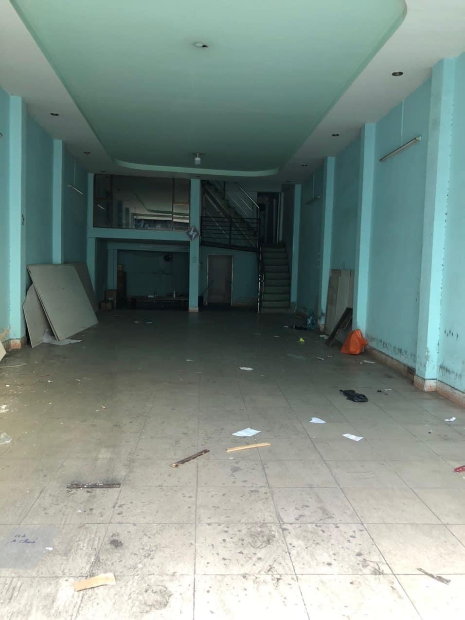 Bán đất mặt tiền đường trần tấn tặng nhà cũ 2 tầng, nhựa 10m, 81m2 chỉ 10.2 tỷ