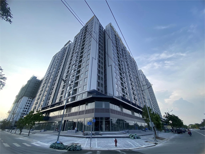 Cần Cho Thuê Gấp Căn Shop Góc 2MT Cực Đẹp, DT 210M2,Tân Túc, Bình Chánh,