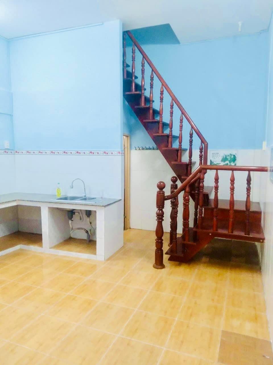 Bán nhà 3 tầng đường lũy bán bích, hẻm ba gác thông, 44m2 chỉ 4.4 tỷ