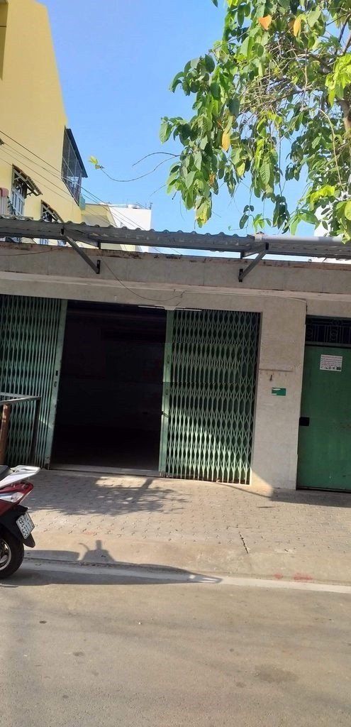 Mặt bằng và dãy trọ đường số 10 tiện kinh doanh