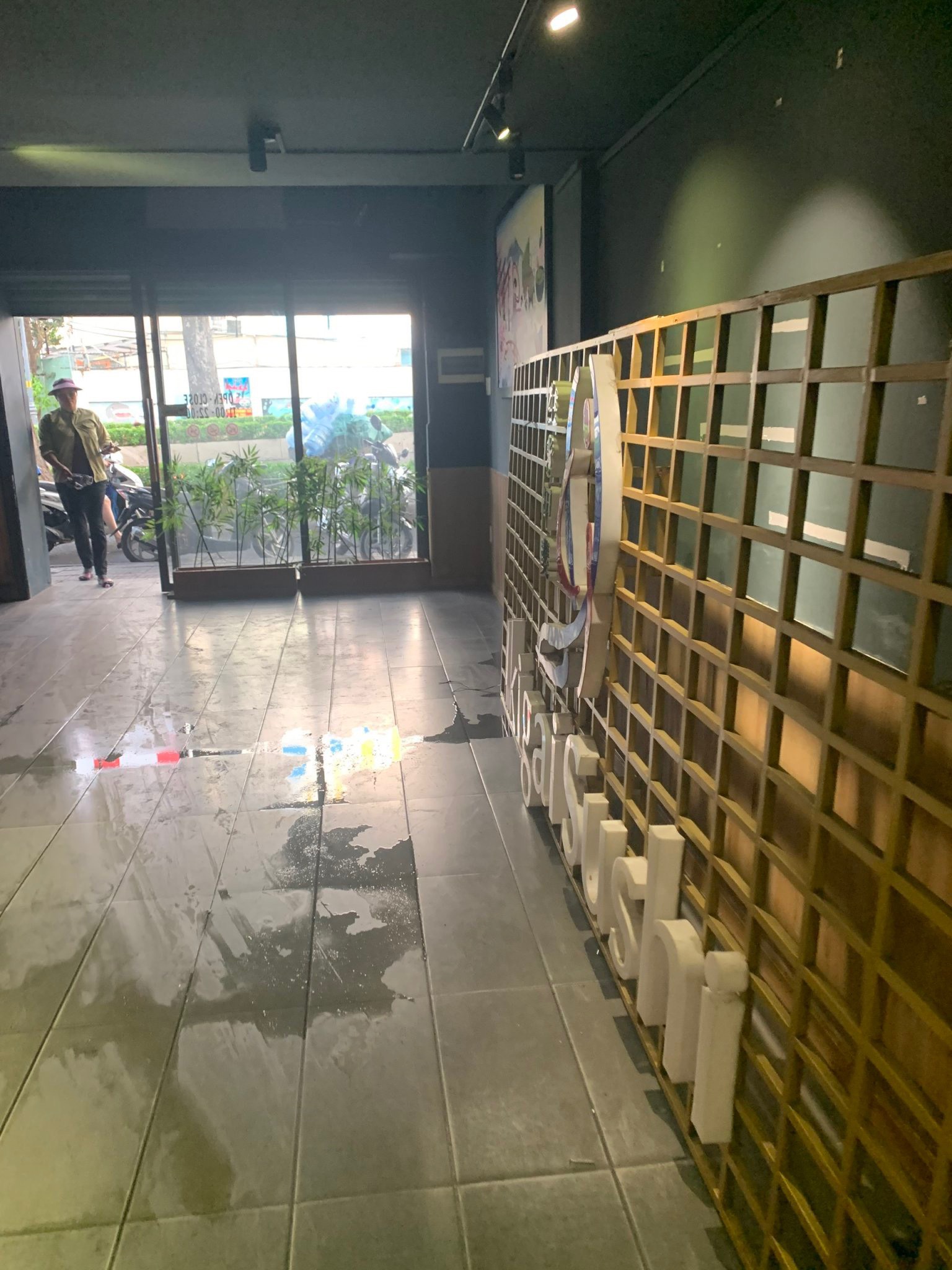 Cho thuê MT 3 tháng 2 4 tầng Giá 60tr TL