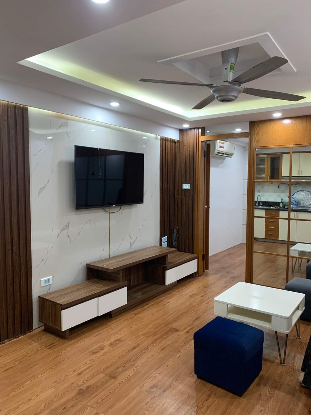 Bán nhà lô góc Giang Biên, 5 tầng, ô tô tránh nhỉnh 6tỷ