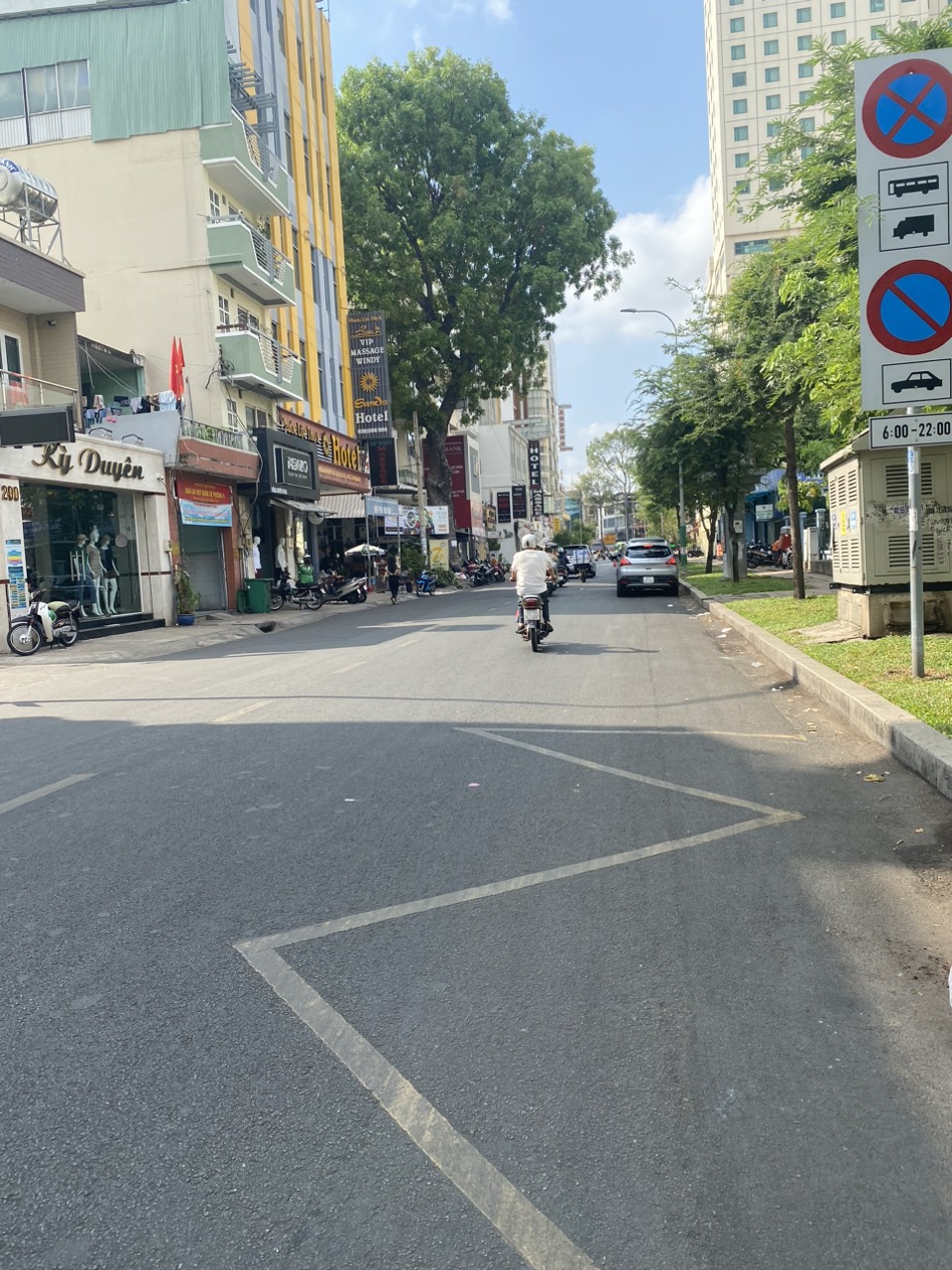 Vị trí cực đẹp, sở hữu ngay nhà (DT 4m x 15m) - MT Sư Vạn Hạnh, P.9, Q.5