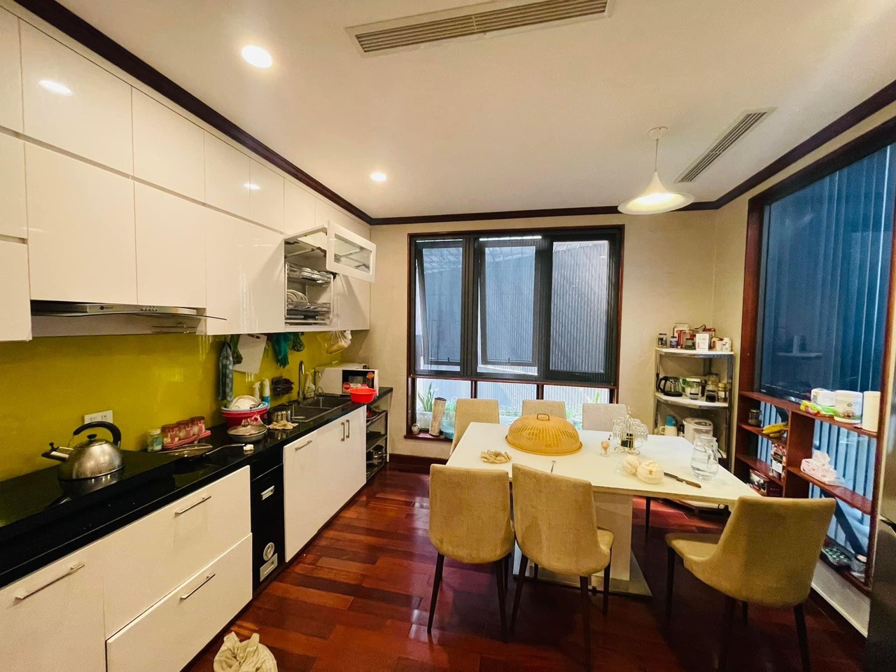 Bán nhà phân lô Phạm Tuấn Tài, Cầu GIấy, vỉa hè, ô tô, thang máy, kinh doanh văn phòng, nhà dân xây, KCBT chắc chắn.