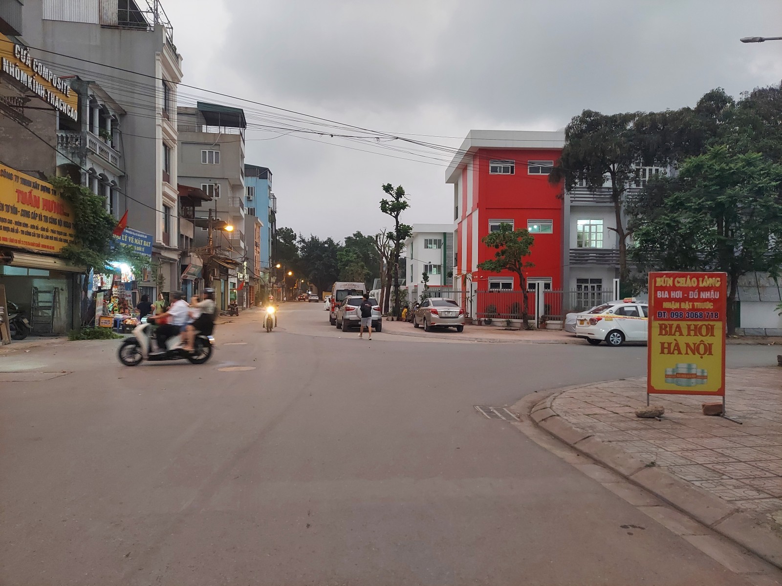 Hiếm! 31m đất Bát Khối, vỉa hè, đường 13m, ô tô, kinh doanh, nhỉnh 4 tỷ.