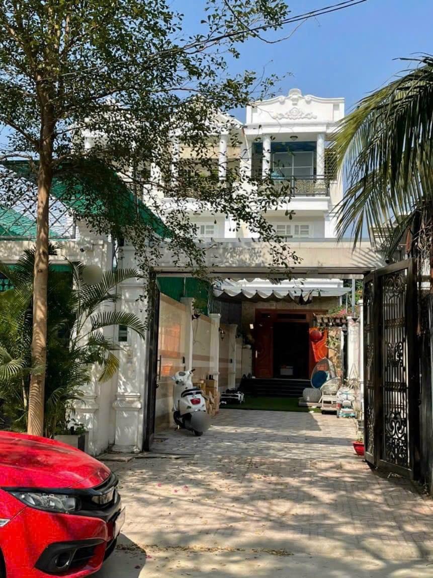 Bán Nhà 3 Tầng view sông, dt cực rộng 151m2, Hiệp Bình Chánh Thủ Đức, giá 8,7 tỷ