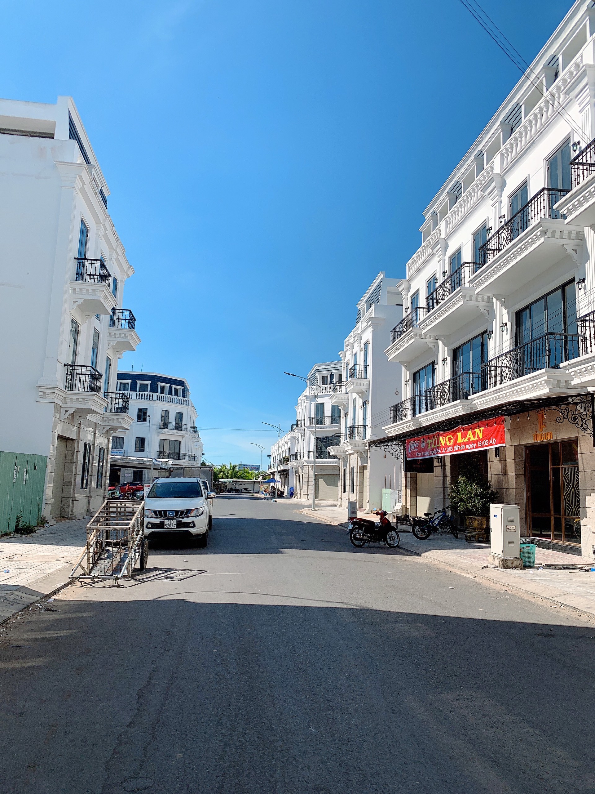 Bán nhà mặt tiên ở chợ thuận tiện kinh doanh