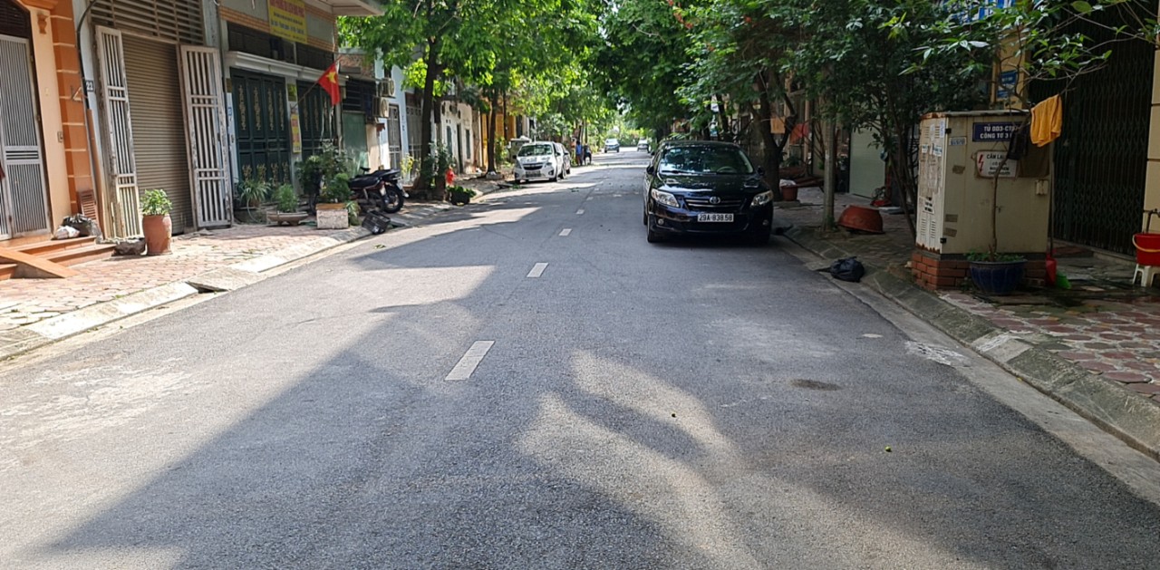 Cho thuê nhà KĐT Văn Phú 6 tầng, đường ô tô tránh, thông sàn, 12 triệu/tháng