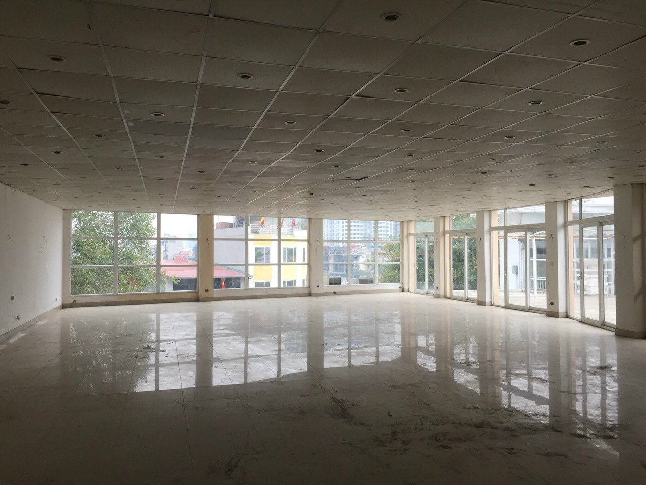 250m2