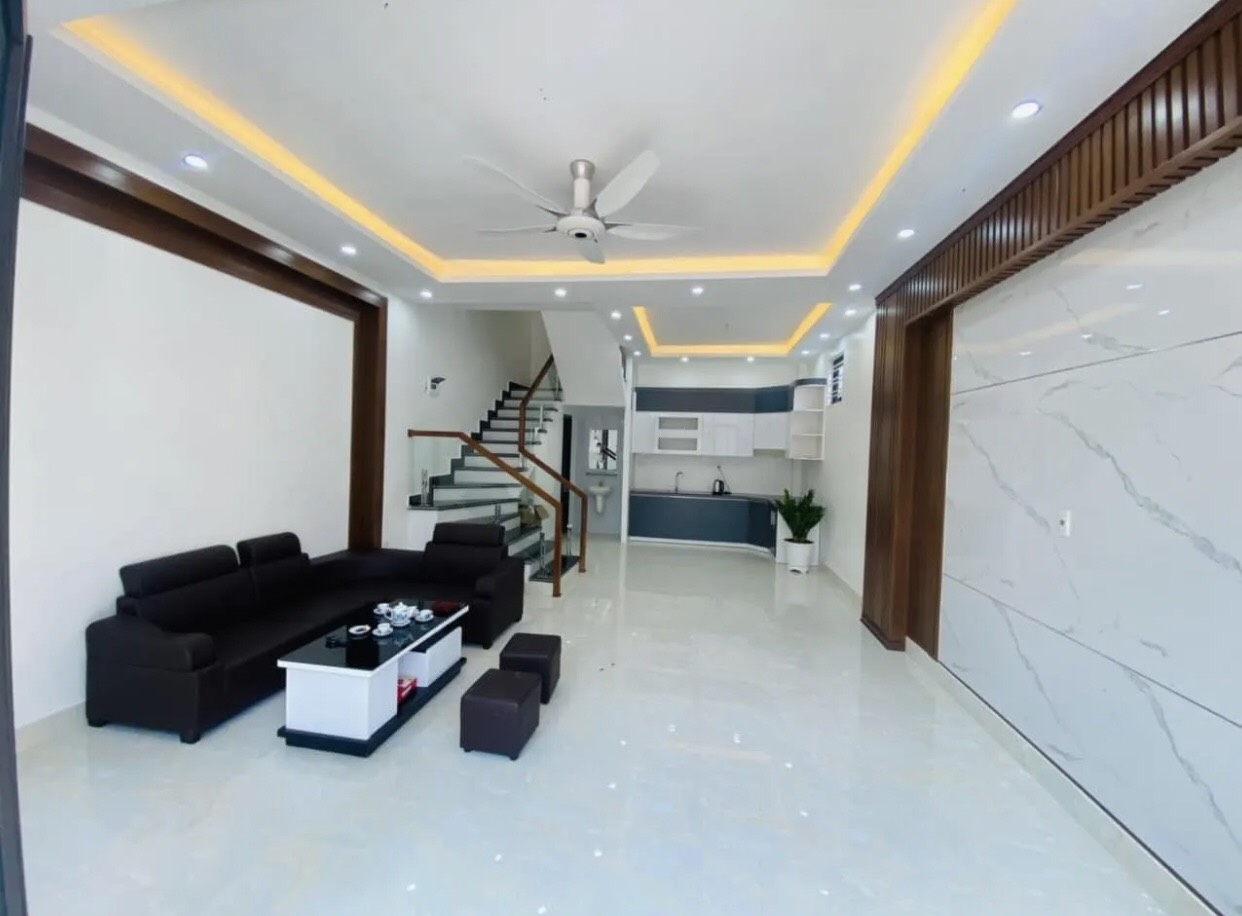 BÁN NHÀ LÔ GÓC NGUYỄN LƯƠNG BẰNG- TRUNG TÂM NHẤT QUẬN- DT 52m2 x 4tầng x MT 4m- GIÁ 5.5 TỶ