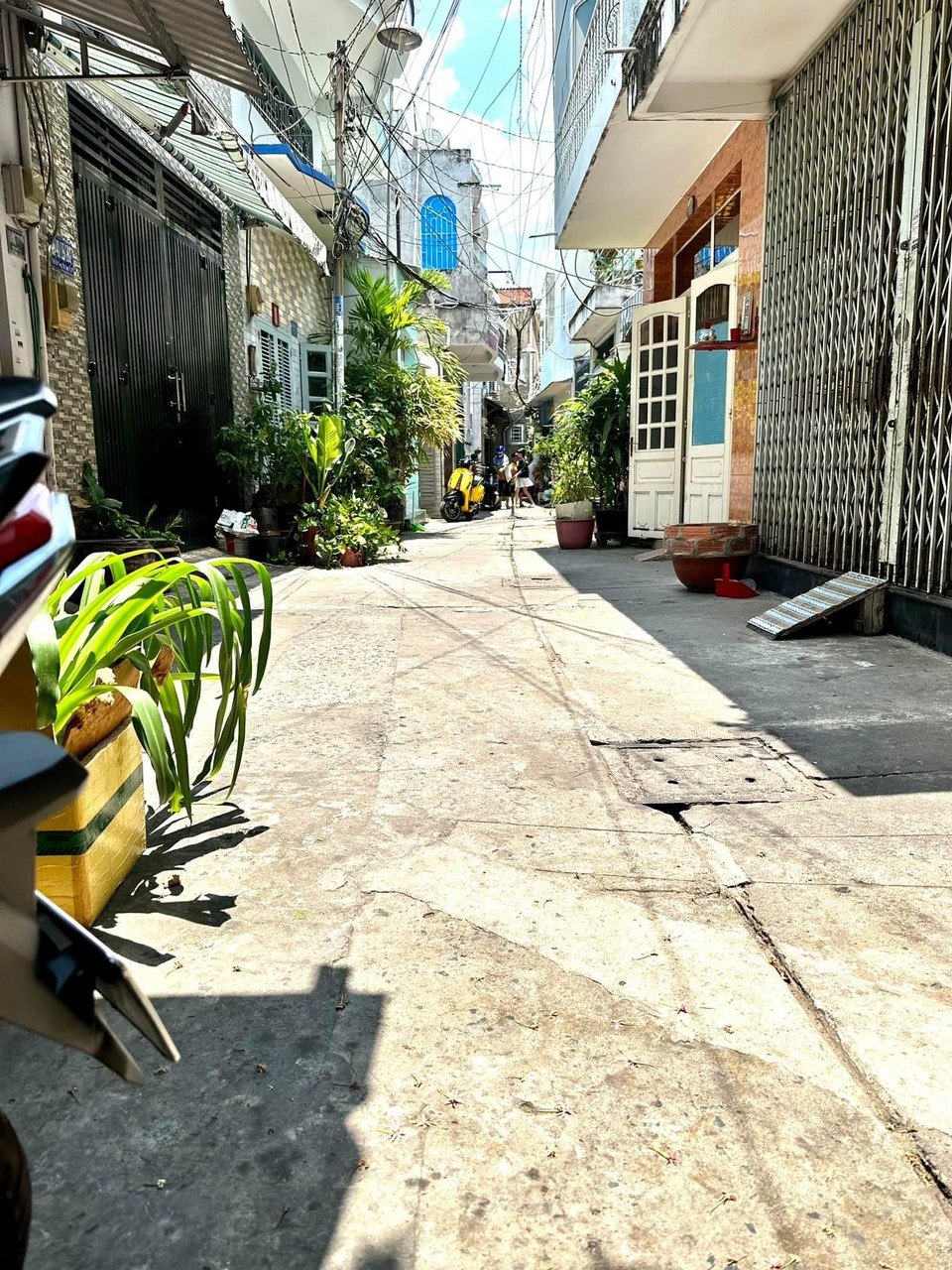 chính chủ cần bán nhà 2 tầng đường trịnh đình trọng, hẻm 4m, 43m2 chỉ nhỉnh 3 tỷ