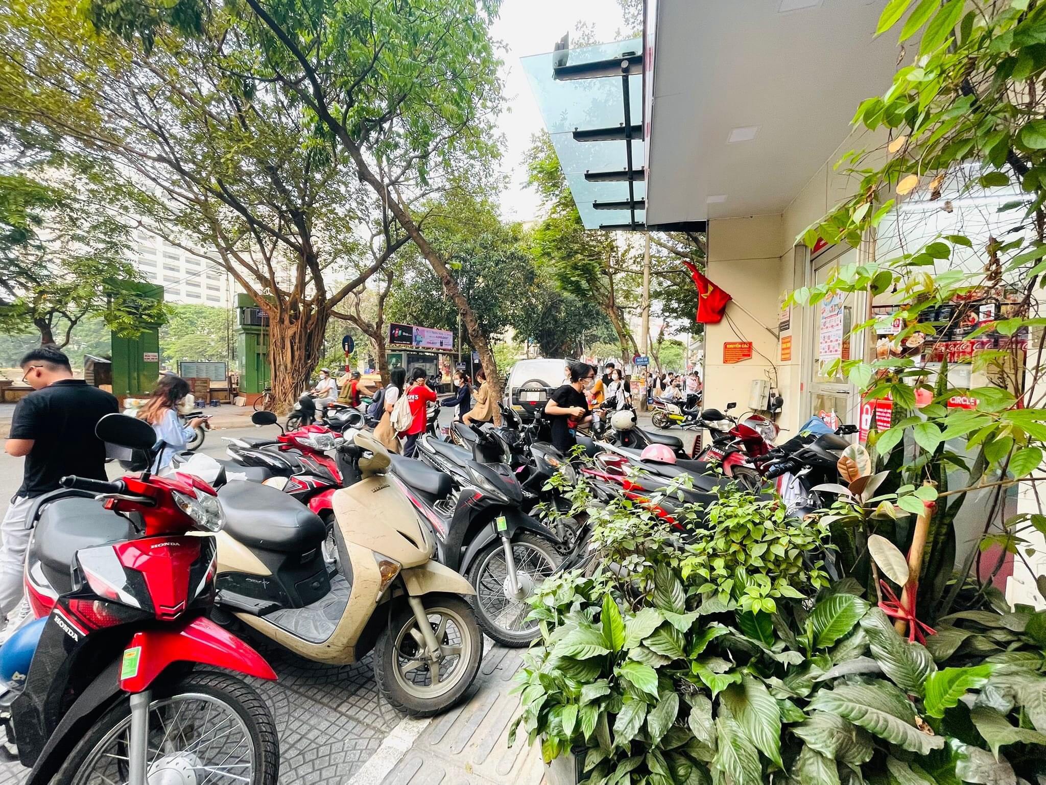 MẶT PHỐ CHÙA LÁNG- KINH DOANH- VIEW HỒ - THANG MÁY- DT 175m2 x 9tầng x MT 7.3m- GIÁ 52 TỶ