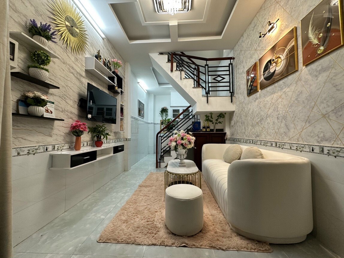 Bán nhà nhỏ 2ty450 Gò Vấp kèm nội thất