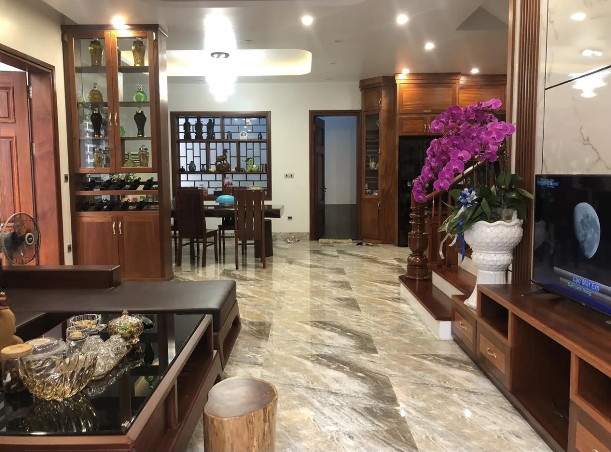 BÁN NHÀ MẶT PHỐ HÀO NAM-LÔ GÓC- MẶT TIỀN RỘNG- DT 65m2 x MT 10m- GIÁ 10.5 TỶ