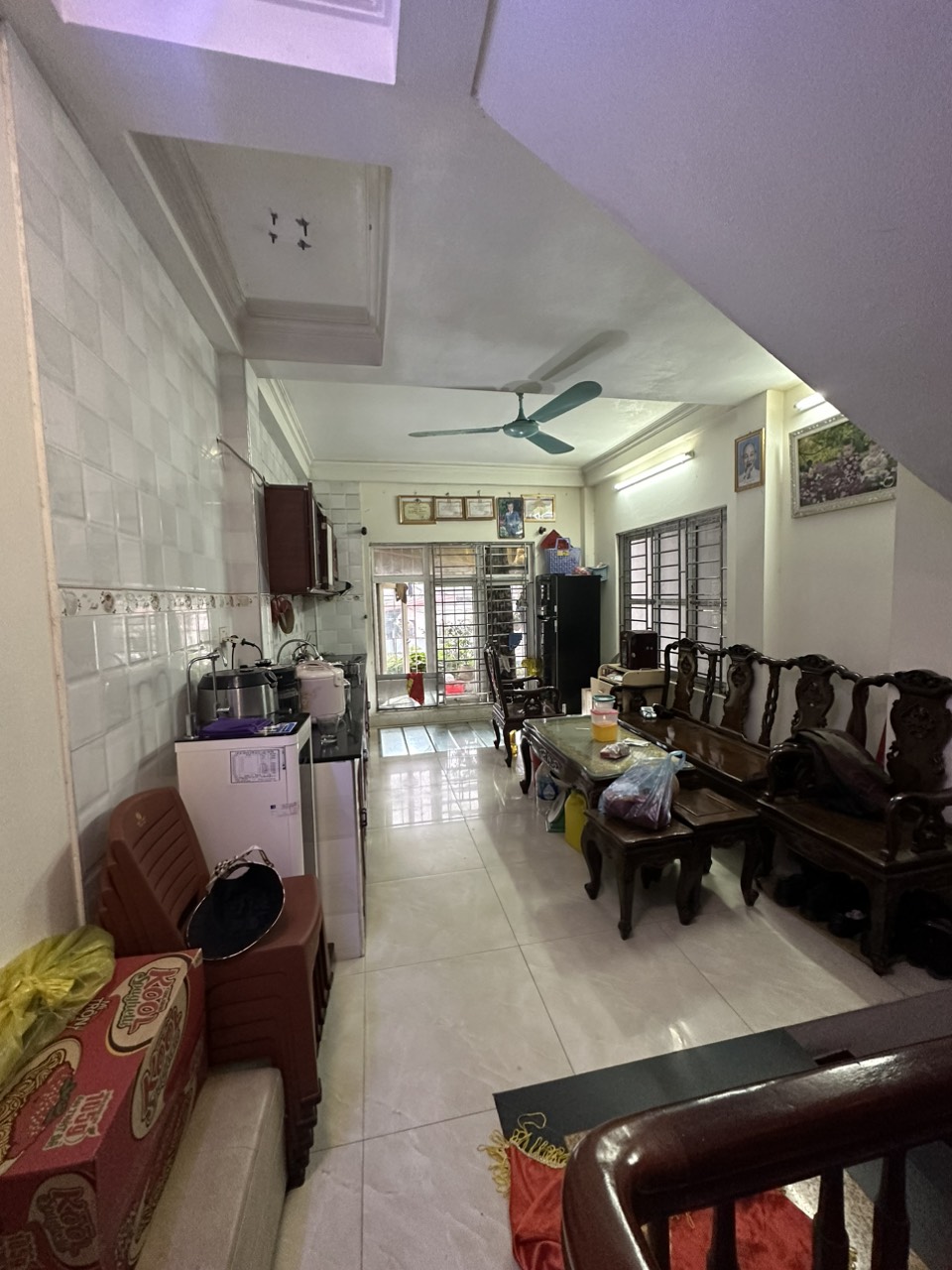 CHO THUÊ MBKD TẦNG 1,2,3 PHỐ HỒNG TIẾN, 30M2 * 3 TẦNG