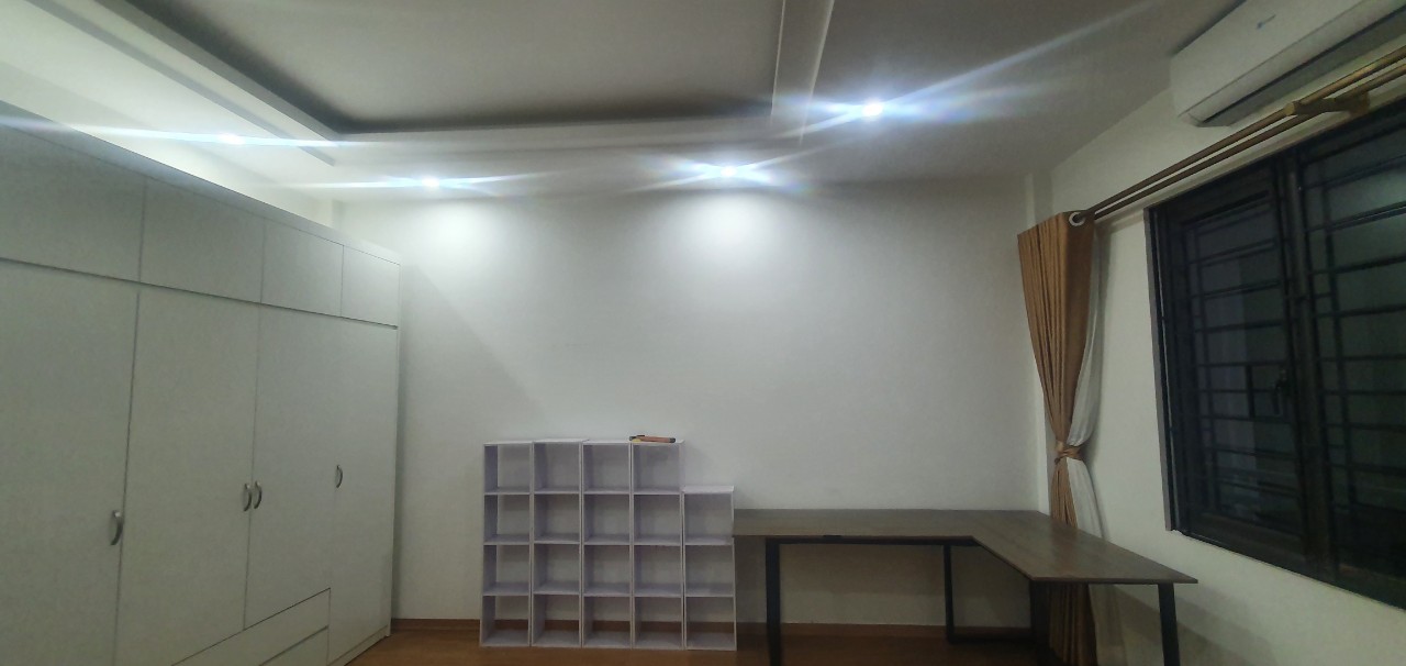 CHO THUÊ NHÀ NGUYÊN CĂN PHỐ BÁT KHỐI, 40M2 * 5 TẦNG,NỘI THẤT ĐIỀU HOÀ ,NÓNG LẠNH- TỦ QUẦN ÁO- BỘ SOFA ,BẾP