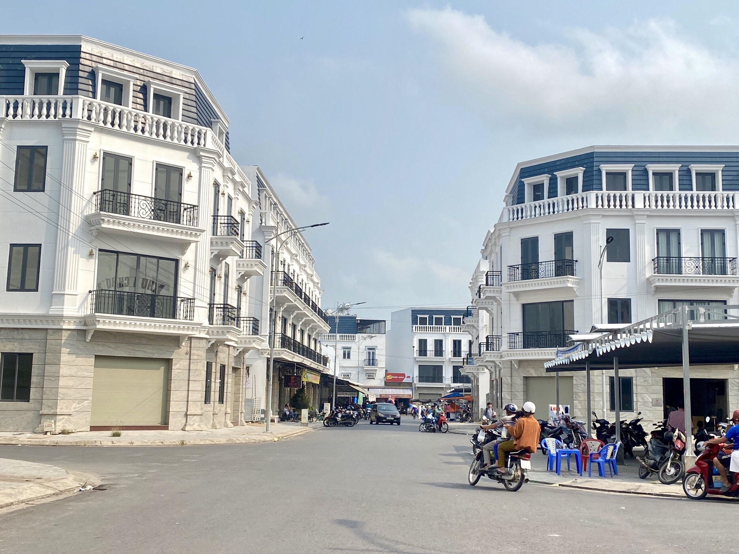 Nhà mới mặt tiền ngay Chợ Thị Trấn Thới Lai