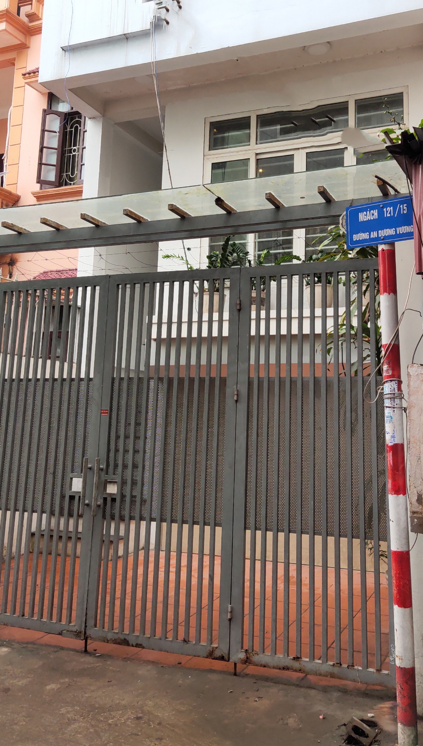 Cho thuê nhà 5 tầng tại An Dương Vương, Tây Hồ, Hà Nội