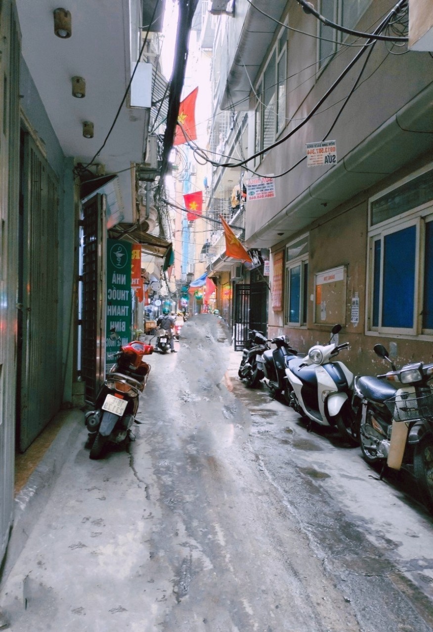 Bán nhà Quận Đống Đa 50M x 5 tầng , ngõ thông, kinh doanh , ô tô qua cửa Giá 8.15 tỷ