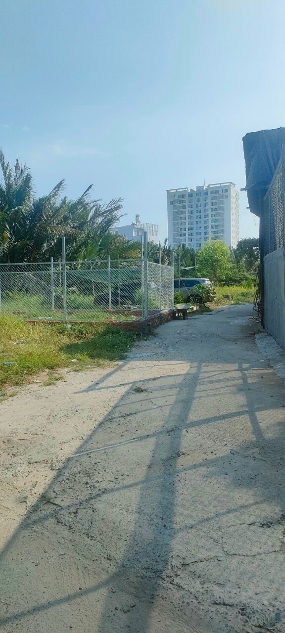 Bán đất mặt tiền hẻm xe hơi tới đất 2295 Huỳnh Tấn Phát, thị trấn Nhà Bè