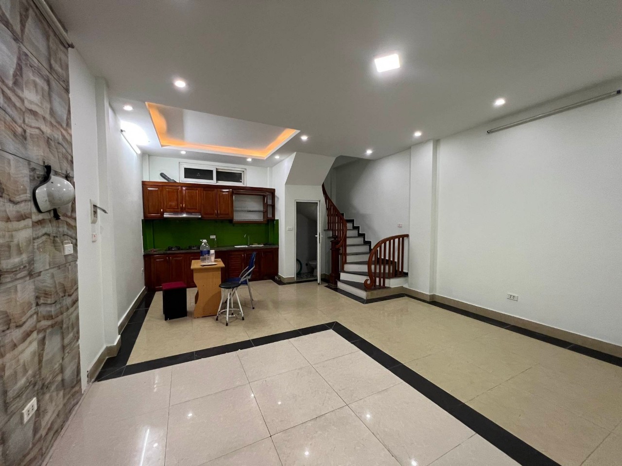 BÁN NHÀ NGÕ 168 KIM GIANG THANH XUÂN 5TẦNG, 44M2, MẶT TIỀN 5M. GIÁ 3,9TỶ (CÓ THƯƠNG LƯỢNG)