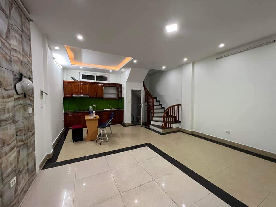 Bán nhà Quận Thanh Xuân, Kim Giang mới đẹp, 10m ra ô tô tránh DT 44M 5 tầng