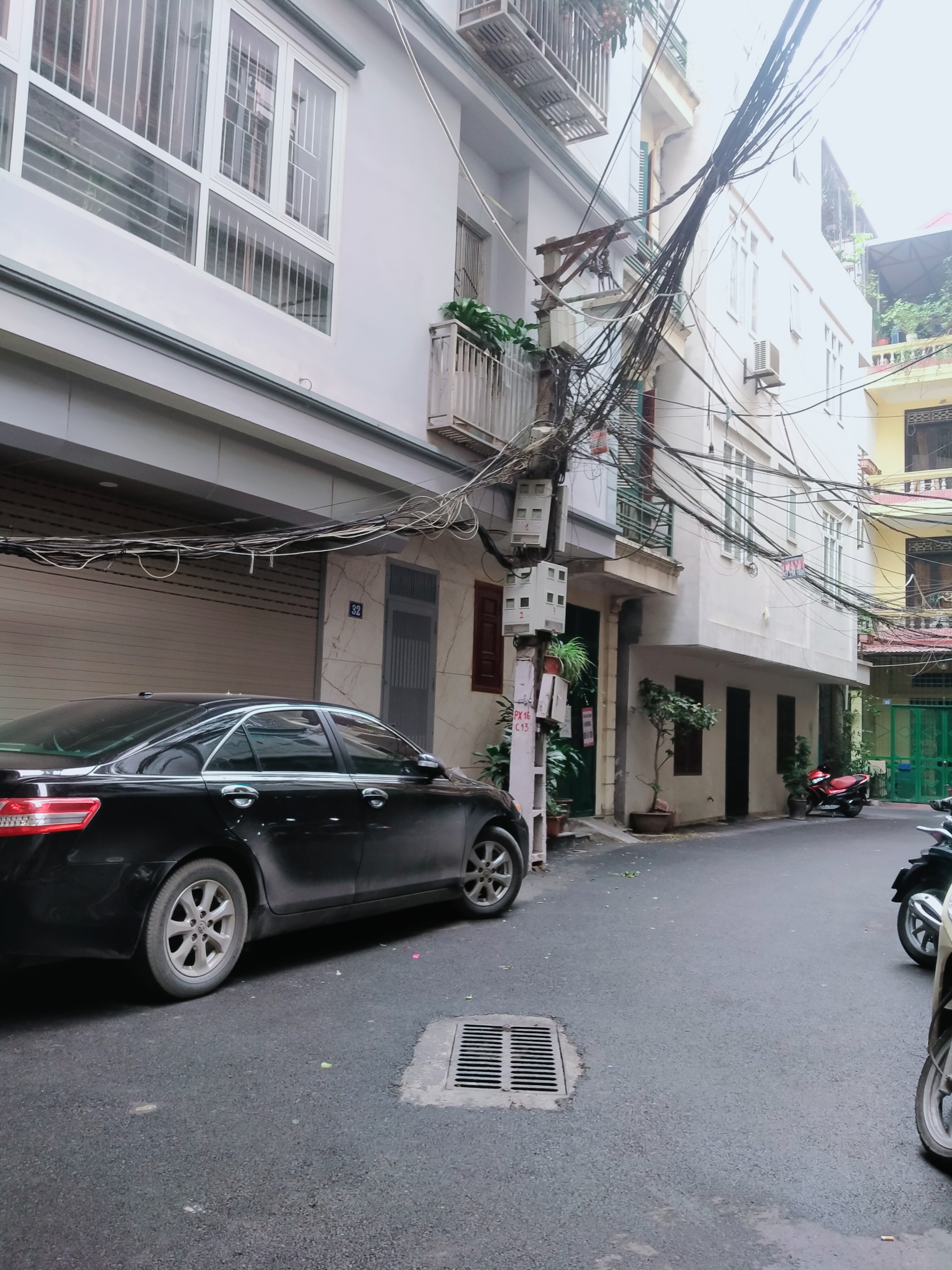 Bán nhà MỚI Phúc Xá- BA ĐÌNH- Ô TÔ ĐỖ CỔNG- FULL NỘI THẤT-Ô CHỜ THANG MÁY- 40m2* 5.6 tỷ