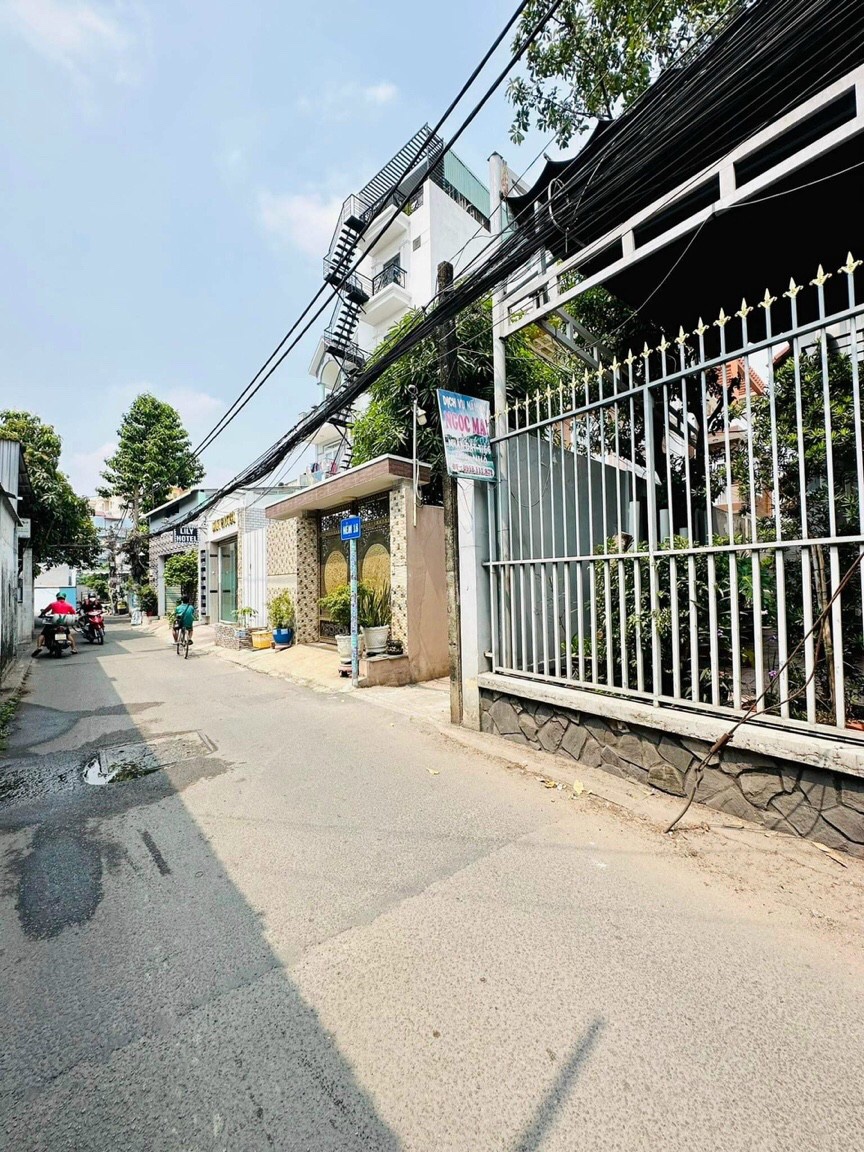 MẶT TIỀN ĐƯỜNG 11 TNPB,GẦN NGAY THCS HOA LƯ TP.THỦ ĐỨC GIÁ 8,8TỶ