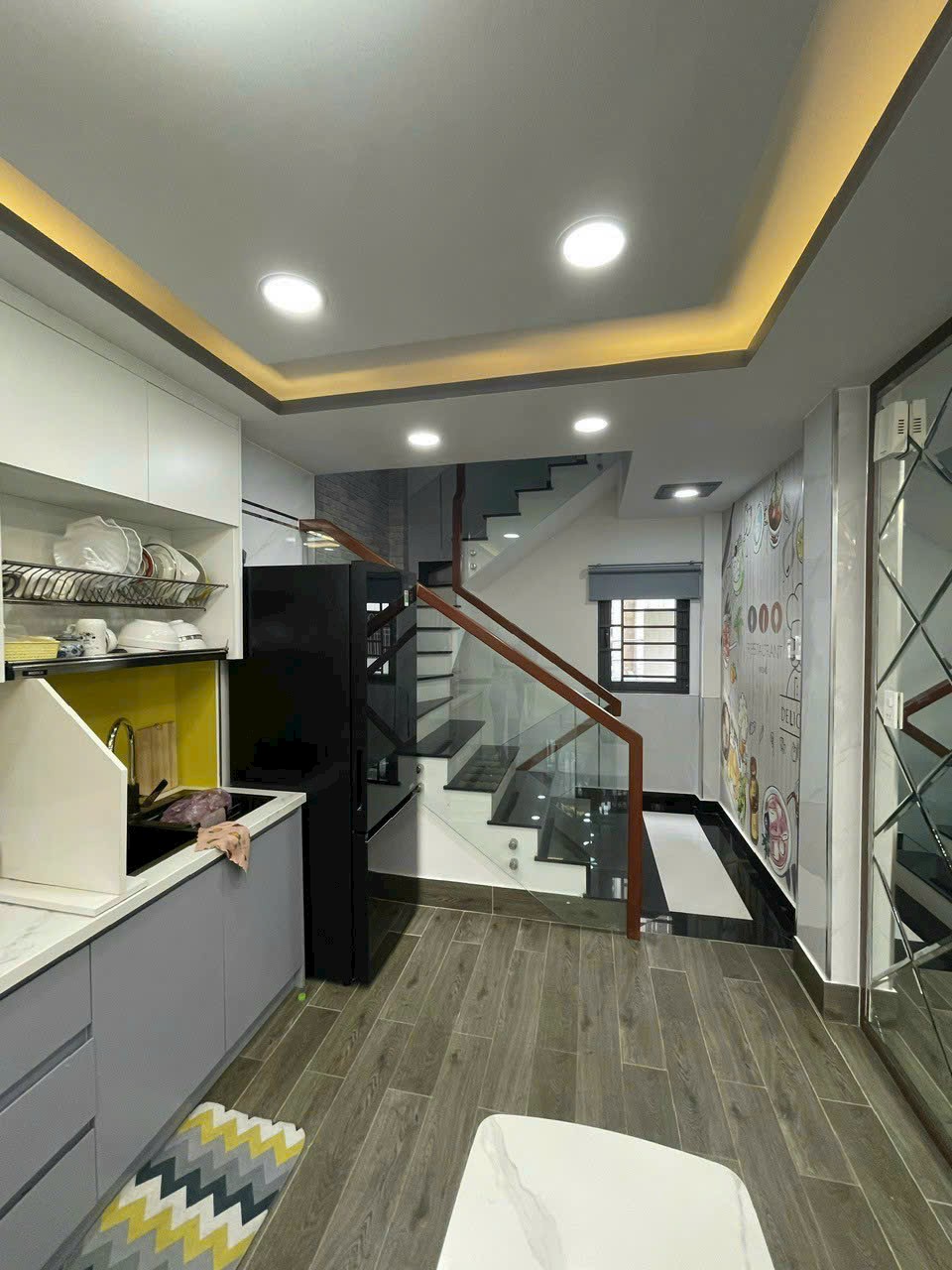 Nhà xinh - Giá tốt - Bán gấp nhà hẻm Lê Đại Hành, P7, Q11 - Với 4..6 tỷ