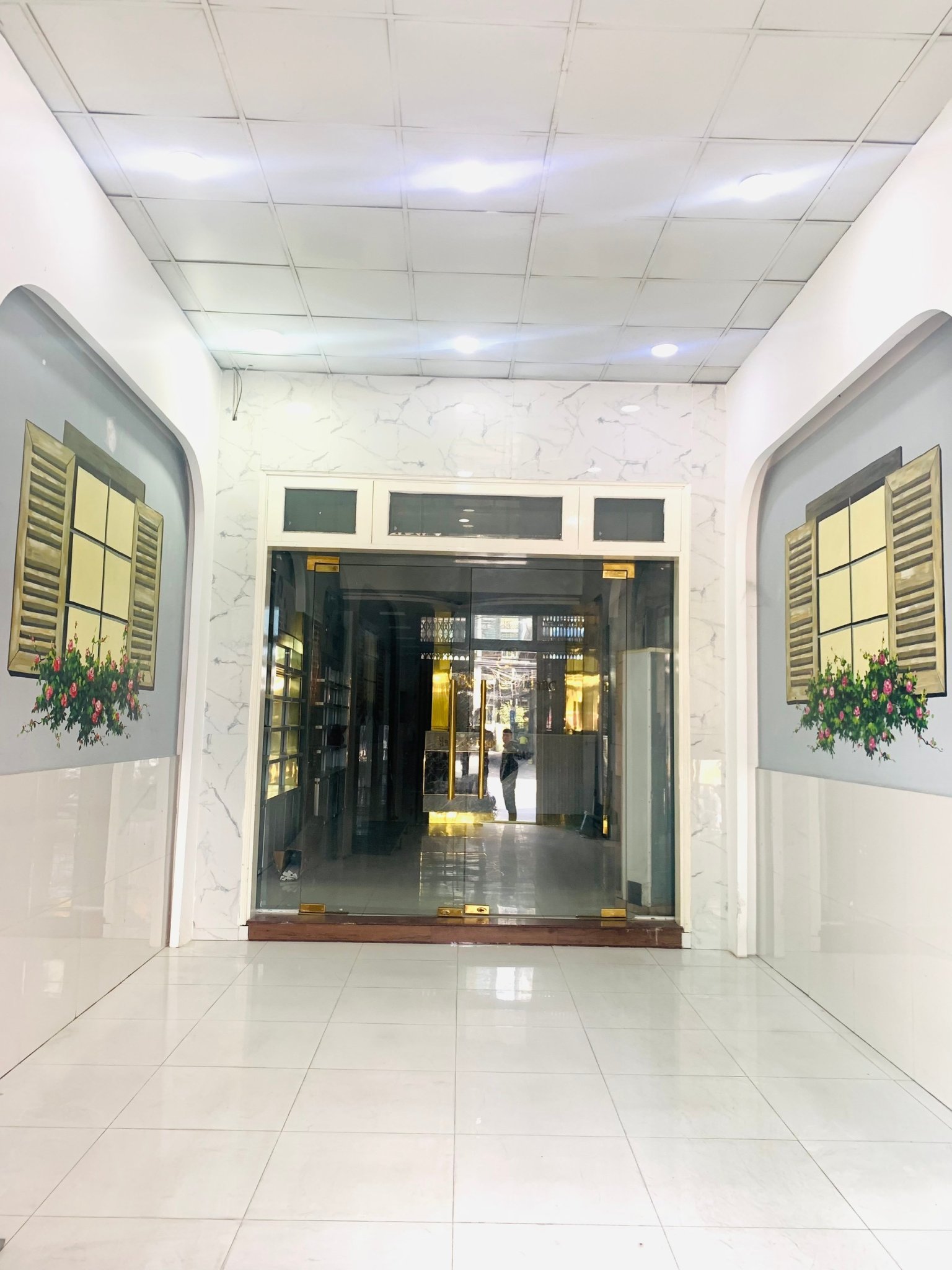 Siêu Phẩm,Bán Tòa Nhà Mặt Tiền Sư Vạn Hạnh,P12, Quận 10 Hầm,5Tầng,ST, Thang Máy, 4.1*27m,HĐT:100tr Gía 41Tỷ