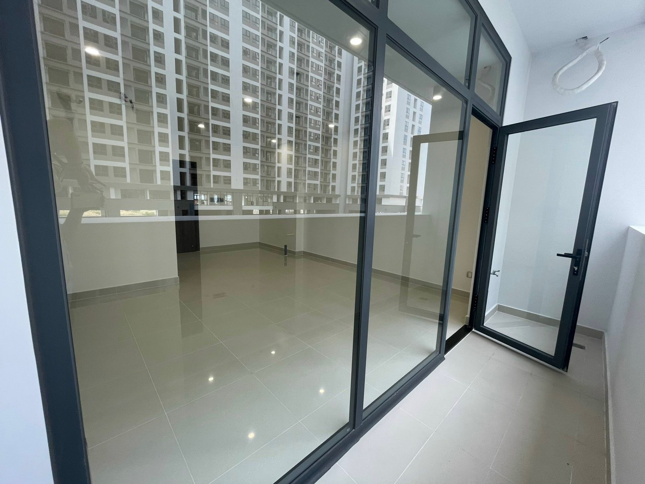 CẦN NHƯỢNG LẠI CĂN HỘ OFFICETEL 34,5M2 Q7 BOULEVARD