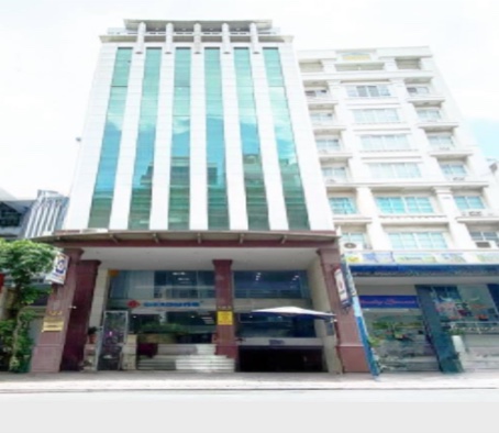 390m2