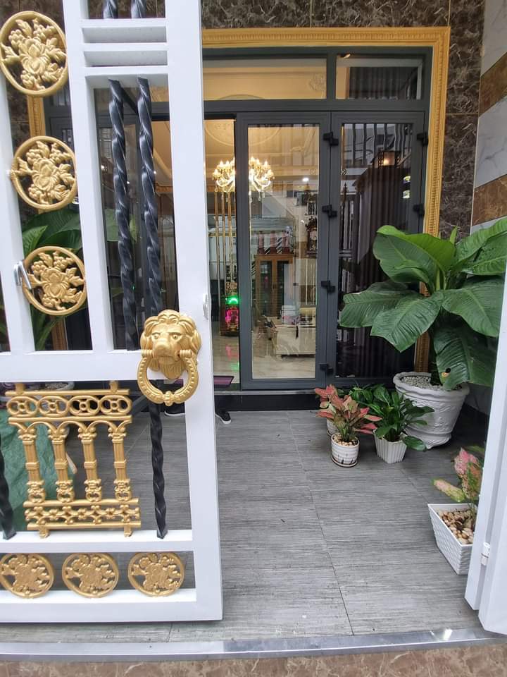 BÁN NHÀ ĐẸP LUNG LINH 4 TẦNG BTCT 5M x 11.5 - XE HƠI ĐỖ CỬA CĂN NHÀ ĐẸP NHẤT KHU PHỐ - CHỈ 6 TỶ Thương lượng