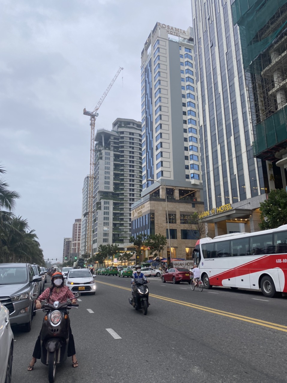 Cần bán tòa nhà Mt Võ Nguyên Giáp gần Furama du lịch sầm uất.