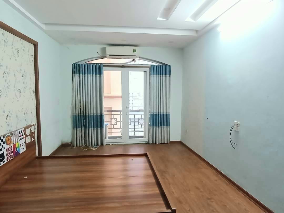 Bán nhà Lô Góc Mặt ngõ phố Giáp Nhị, Hoàng Mai, 35m2 5 tầng, gần phố, 3,6 tỷ