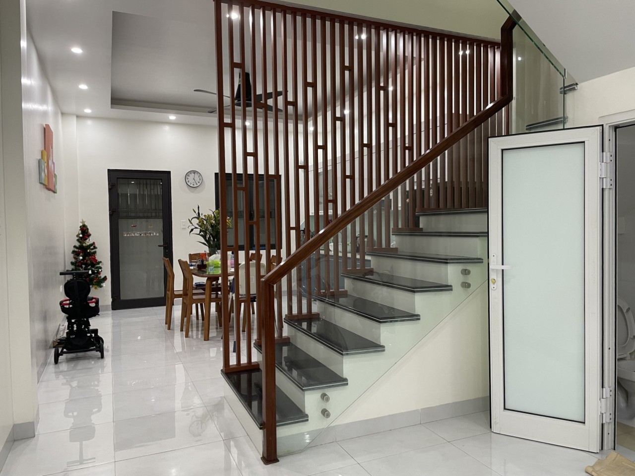 Bán nhà Khu Đô Thị Việt Phát - Lê Chân 63m x 4 tầng GIÁ 5.8 tỉ full nội thất đẹp